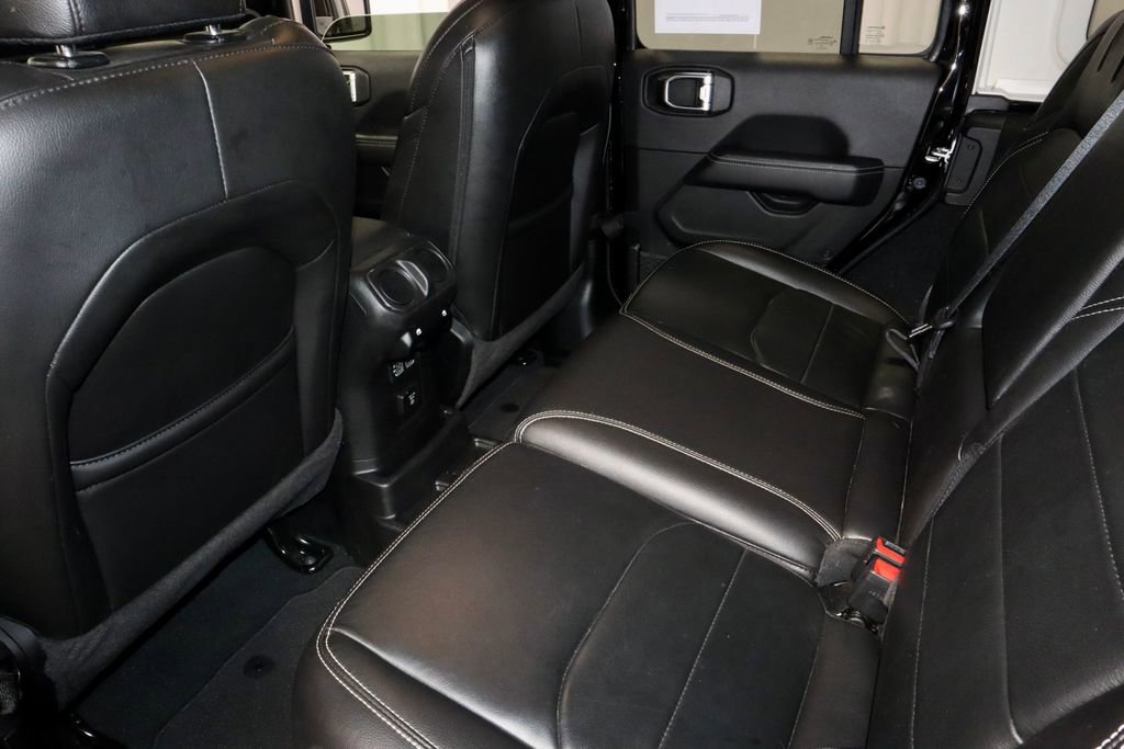 Used 2023 Jeep Wrangler Unlimited Sahara w/ Cold Weather Group AWD/4WD image 22