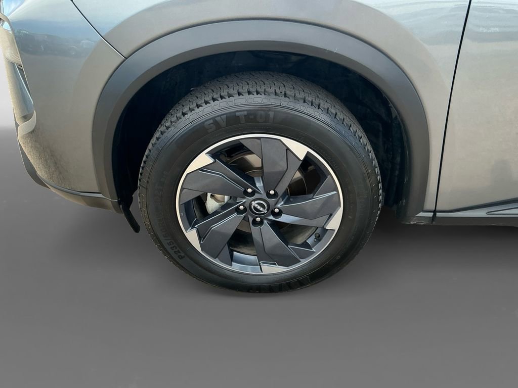 Used 2024 Nissan Rogue SV FWD image 14