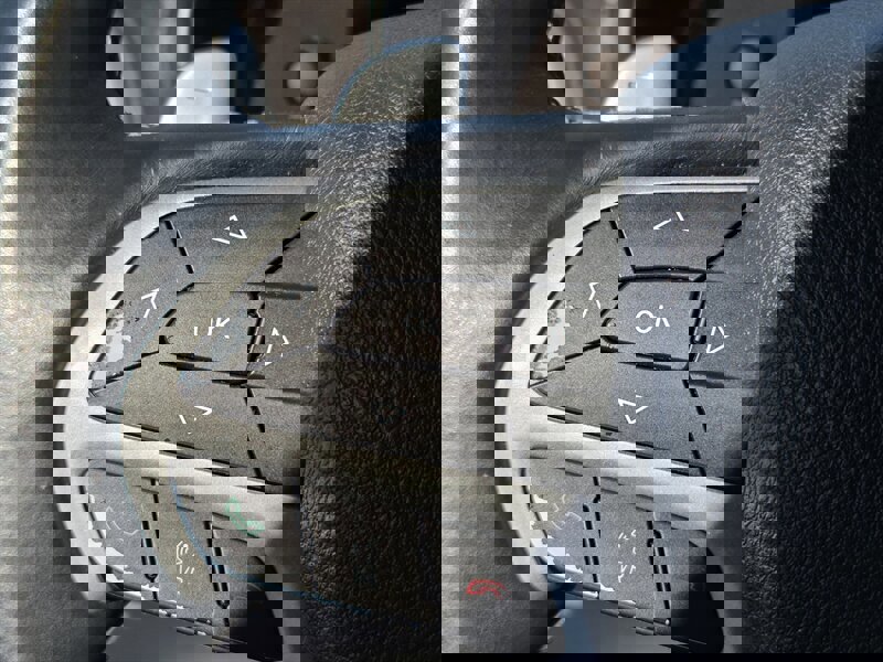 Used 2015 Jeep Grand Cherokee Overland image 29