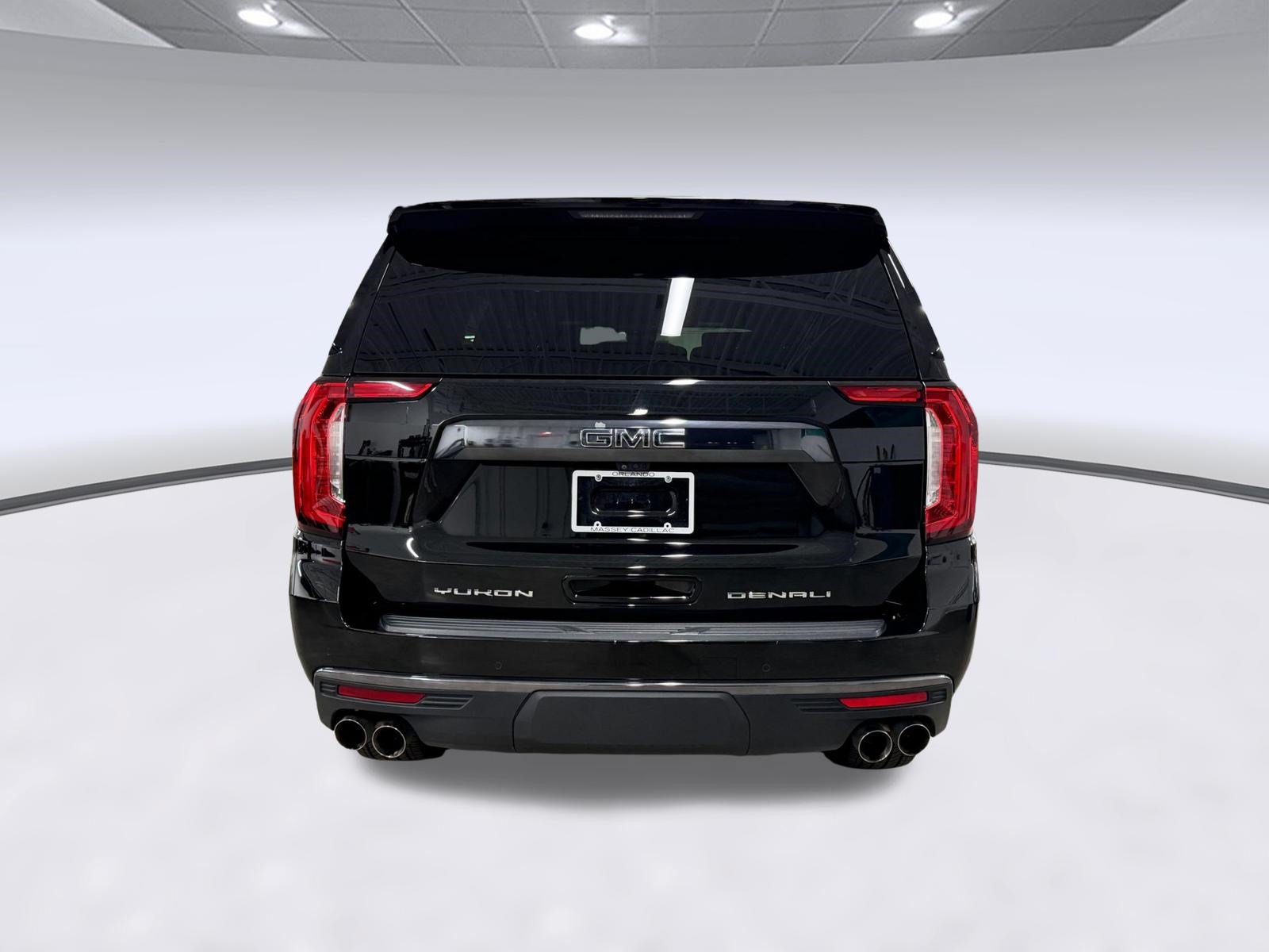 Used 2023 GMC Yukon Denali Ultimate AWD/4WD image 10