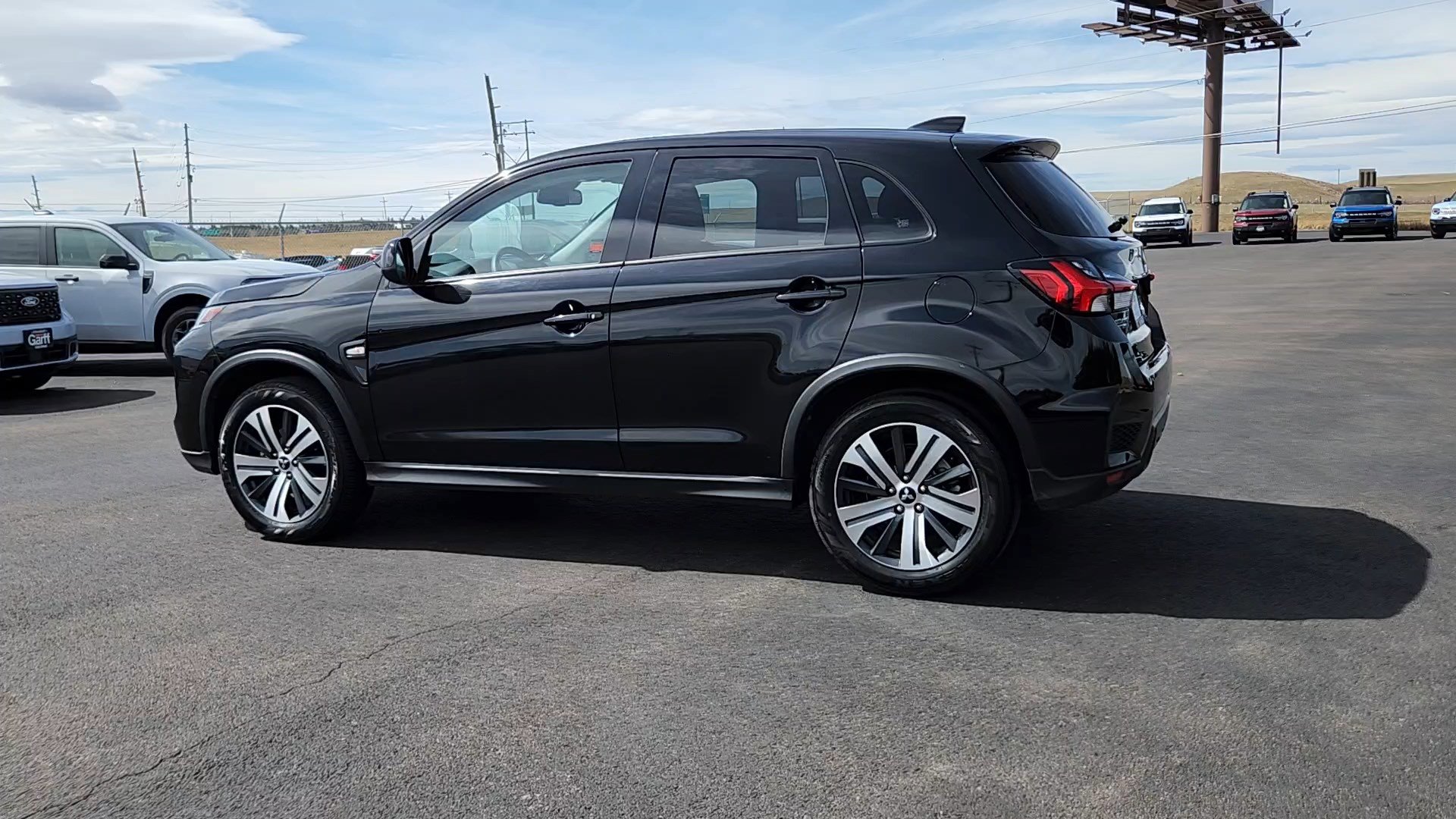 Used 2024 Mitsubishi Outlander Sport ES AWD/4WD image 2