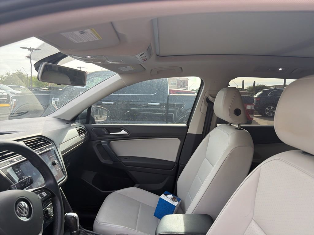 Used 2019 Volkswagen Tiguan SEL FWD image 3