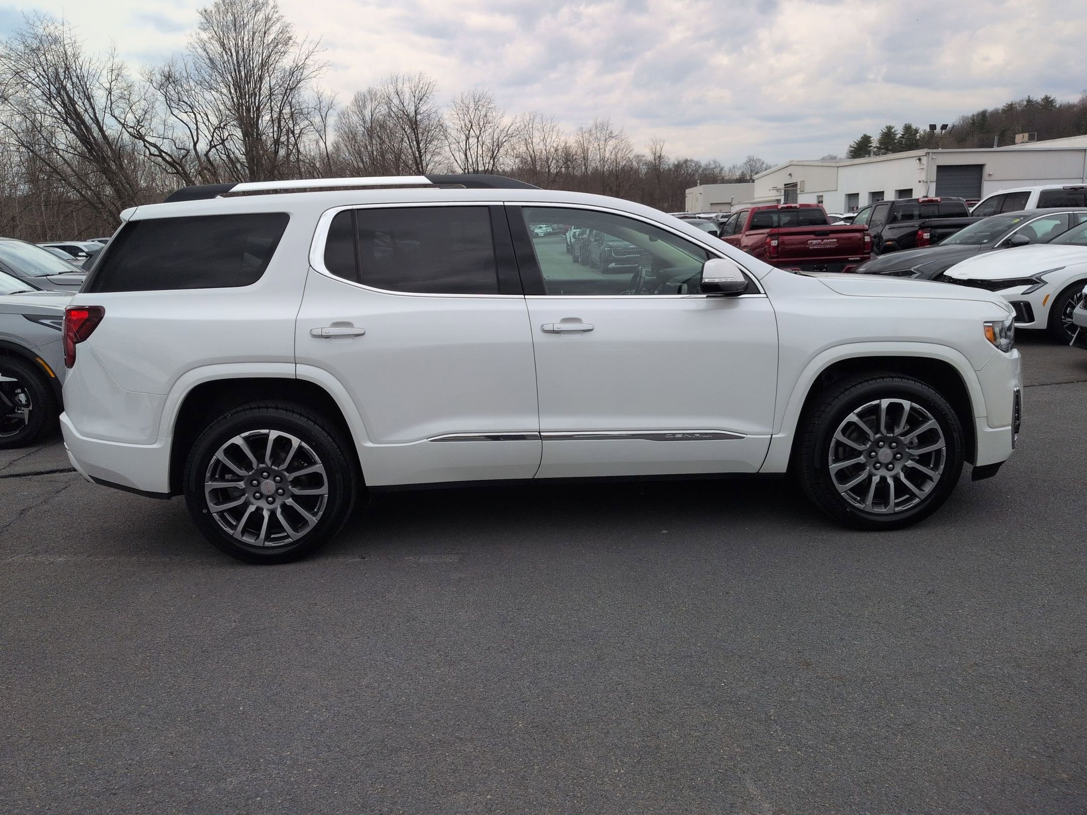 Used 2021 GMC Acadia Denali w/ LPO, Floor Liner Package image 4