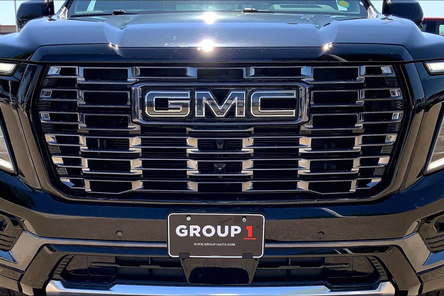 Used 2025 GMC Yukon Denali Ultimate AWD/4WD image 29