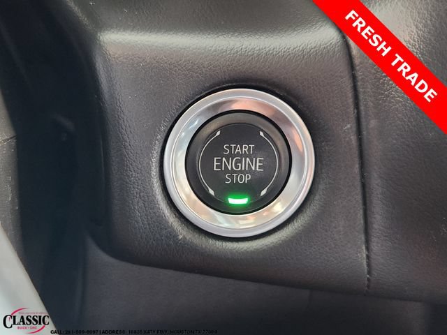 Used 2024 GMC Yukon AT4 w/ Technology Package AWD/4WD image 19