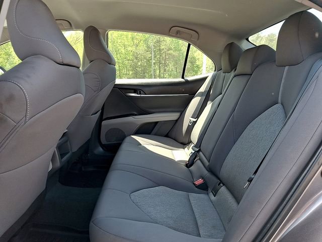 Used 2022 Toyota Camry LE FWD image 10