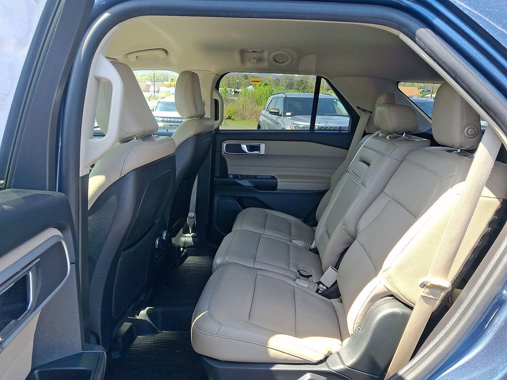 Certified 2020 Ford Explorer XLT w/ Equipment Group 202A AWD/4WD image 10