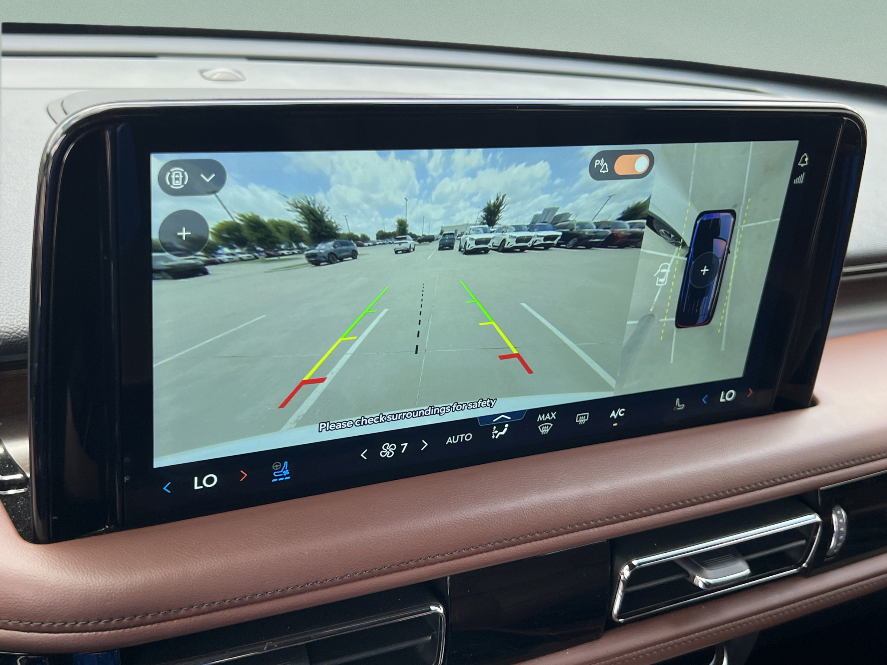 New 2025 Lincoln Aviator Reserve w/ Luxury Package RWD image 16