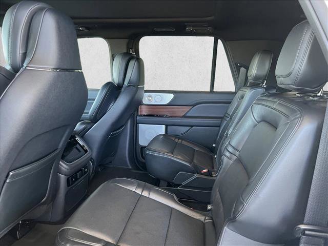 Used 2024 Lincoln Navigator L Reserve image 10