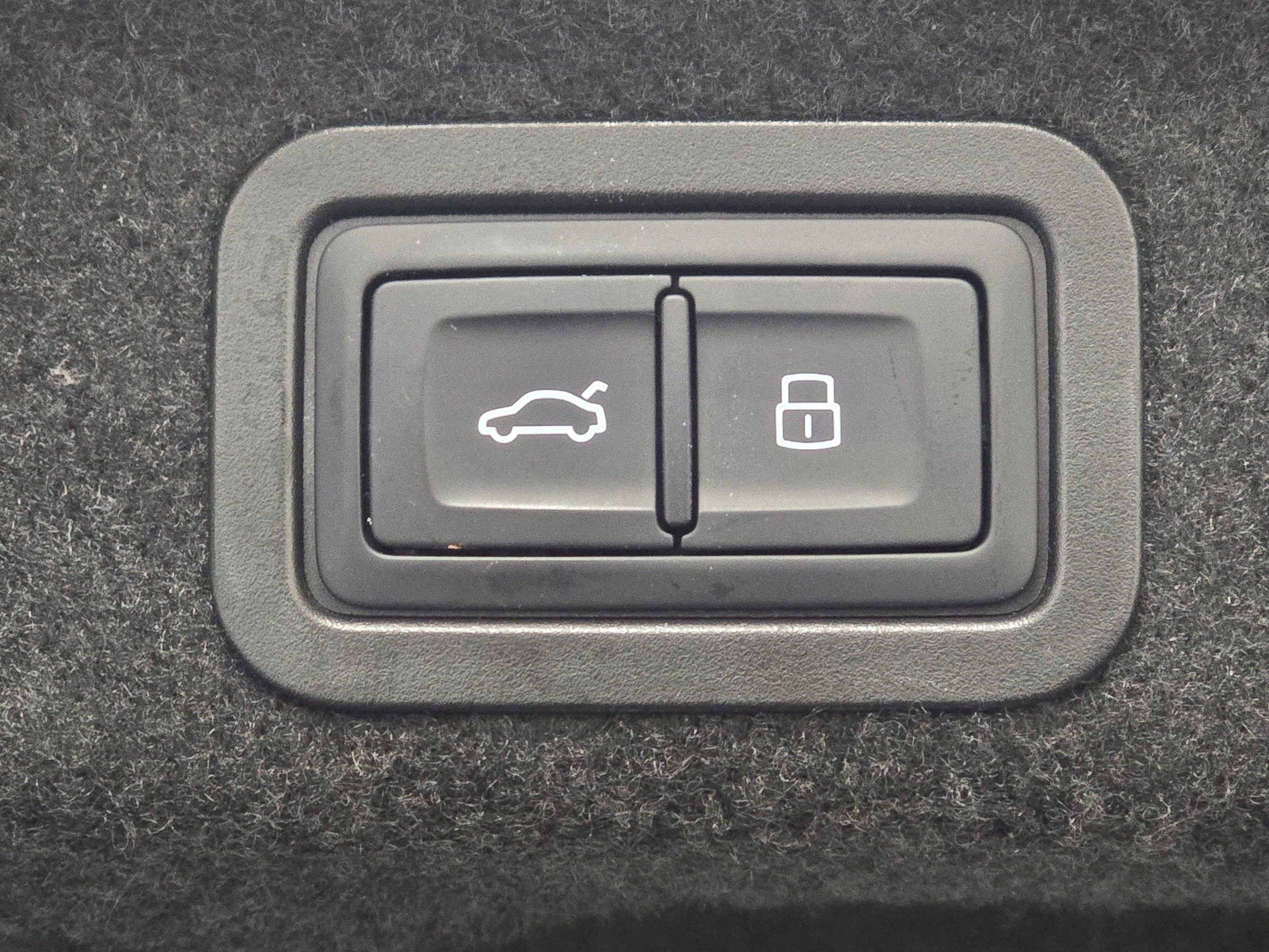 Certified 2025 Audi A6 Premium Plus w/ Premium Plus Package image 23