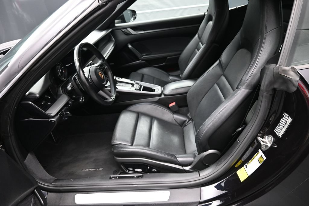 Certified 2020 Porsche 911 Carrera RWD image 6