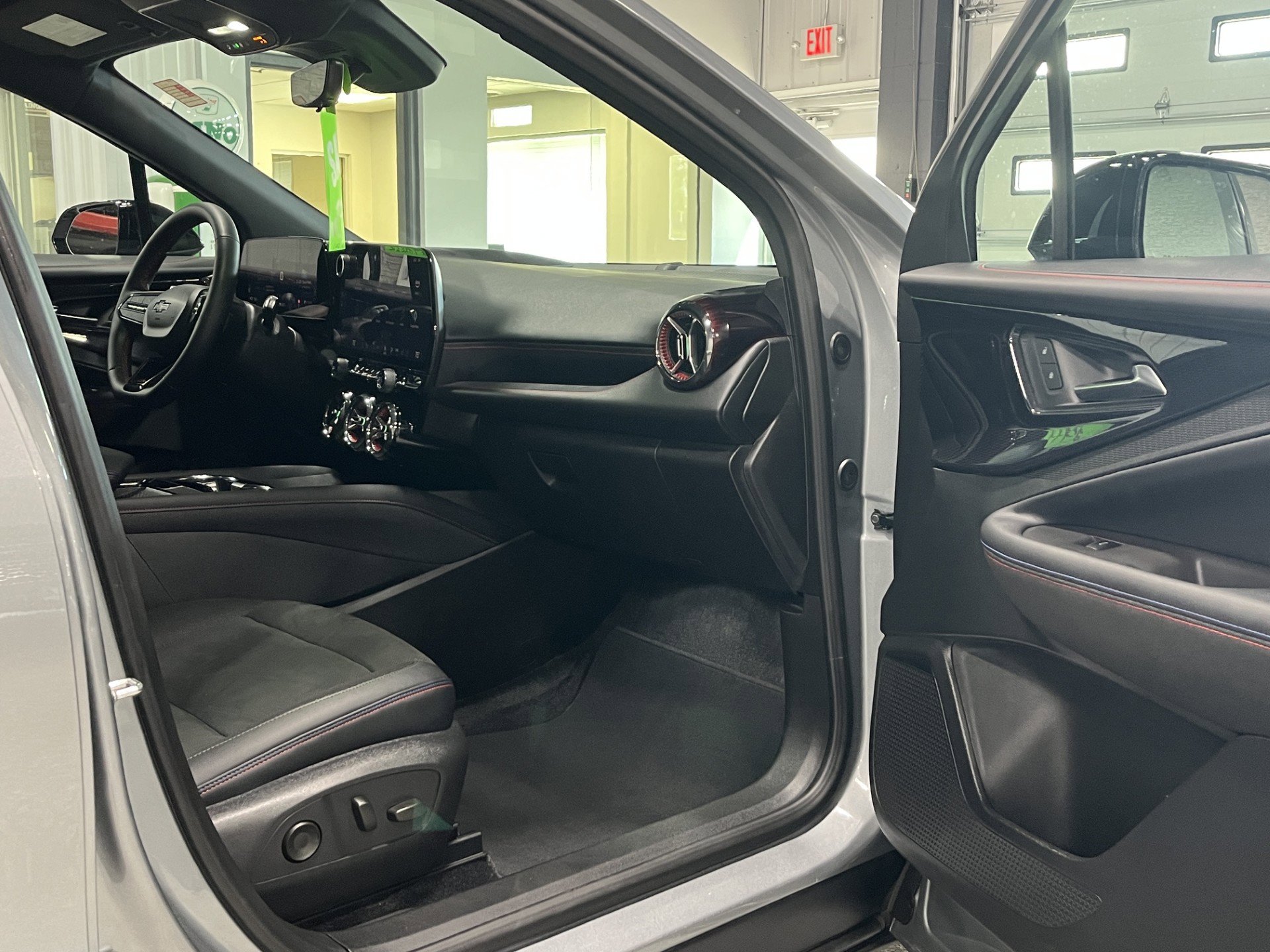 Certified 2024 Chevrolet Blazer EV RS AWD/4WD image 8