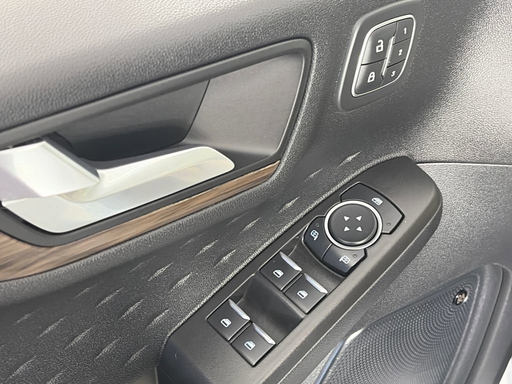 Certified 2020 Ford Escape Titanium image 25