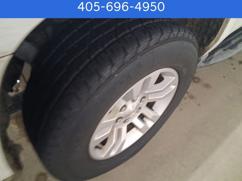 Used 2019 Chevrolet Suburban LT image 27