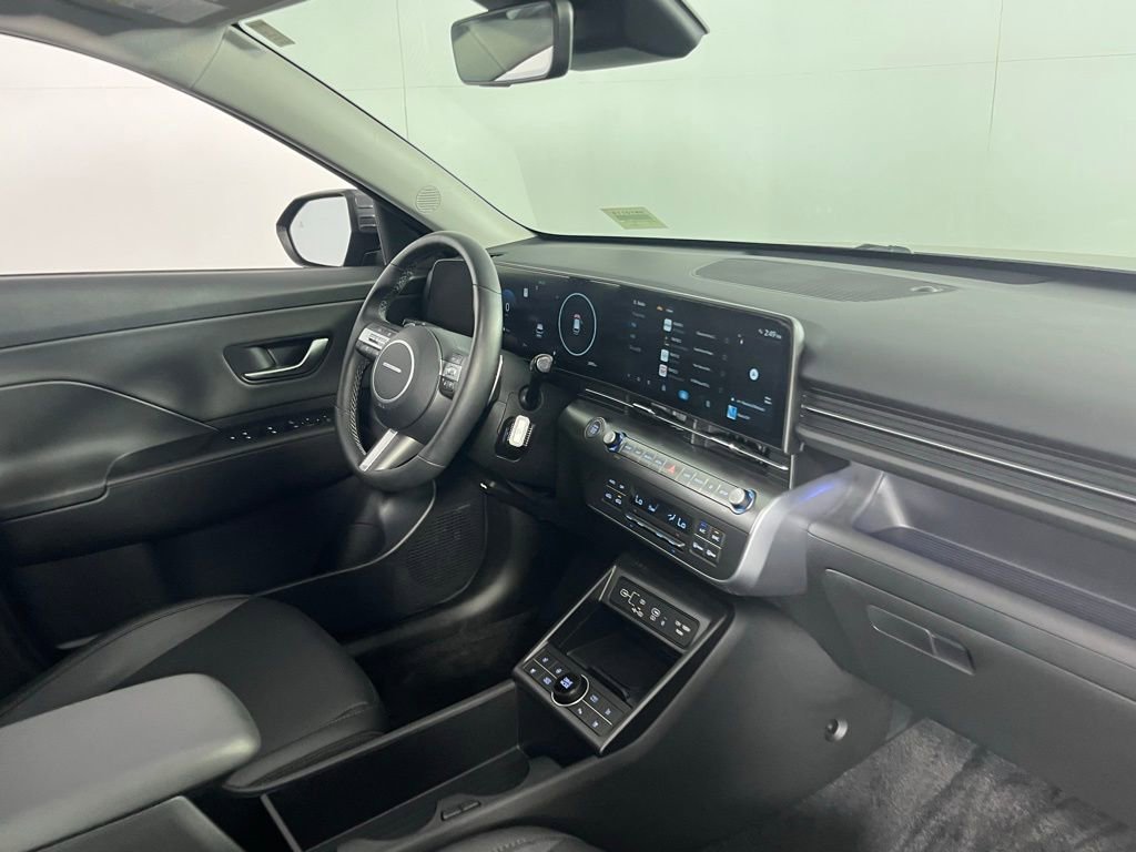 Used 2025 Hyundai Kona Limited image 35
