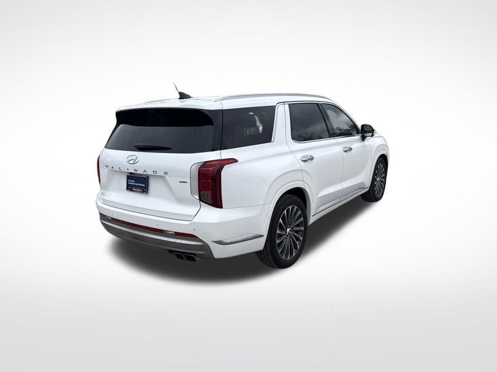 Used 2024 Hyundai Palisade Calligraphy image 5