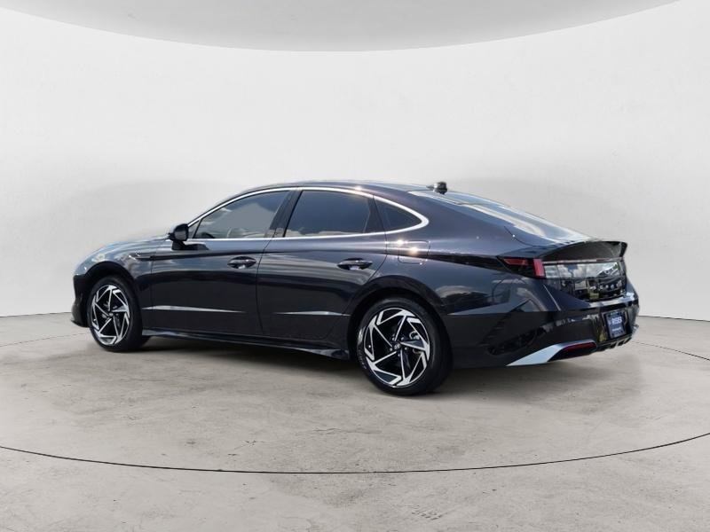 Used 2024 Hyundai Sonata SEL w/ Convenience Package FWD image 5