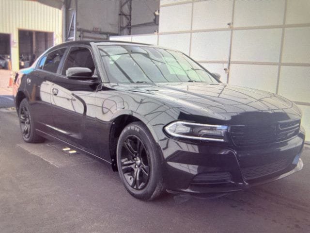 Used 2019 Dodge Charger SXT image 11