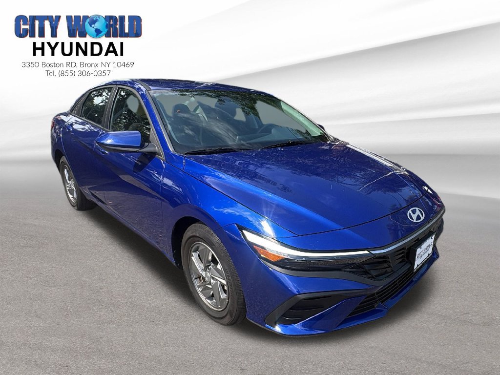Used 2025 Hyundai Elantra SE FWD image 7