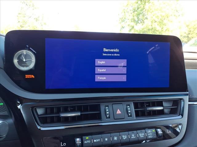 New 2025 Lexus ES 300h Ultra Luxury image 18