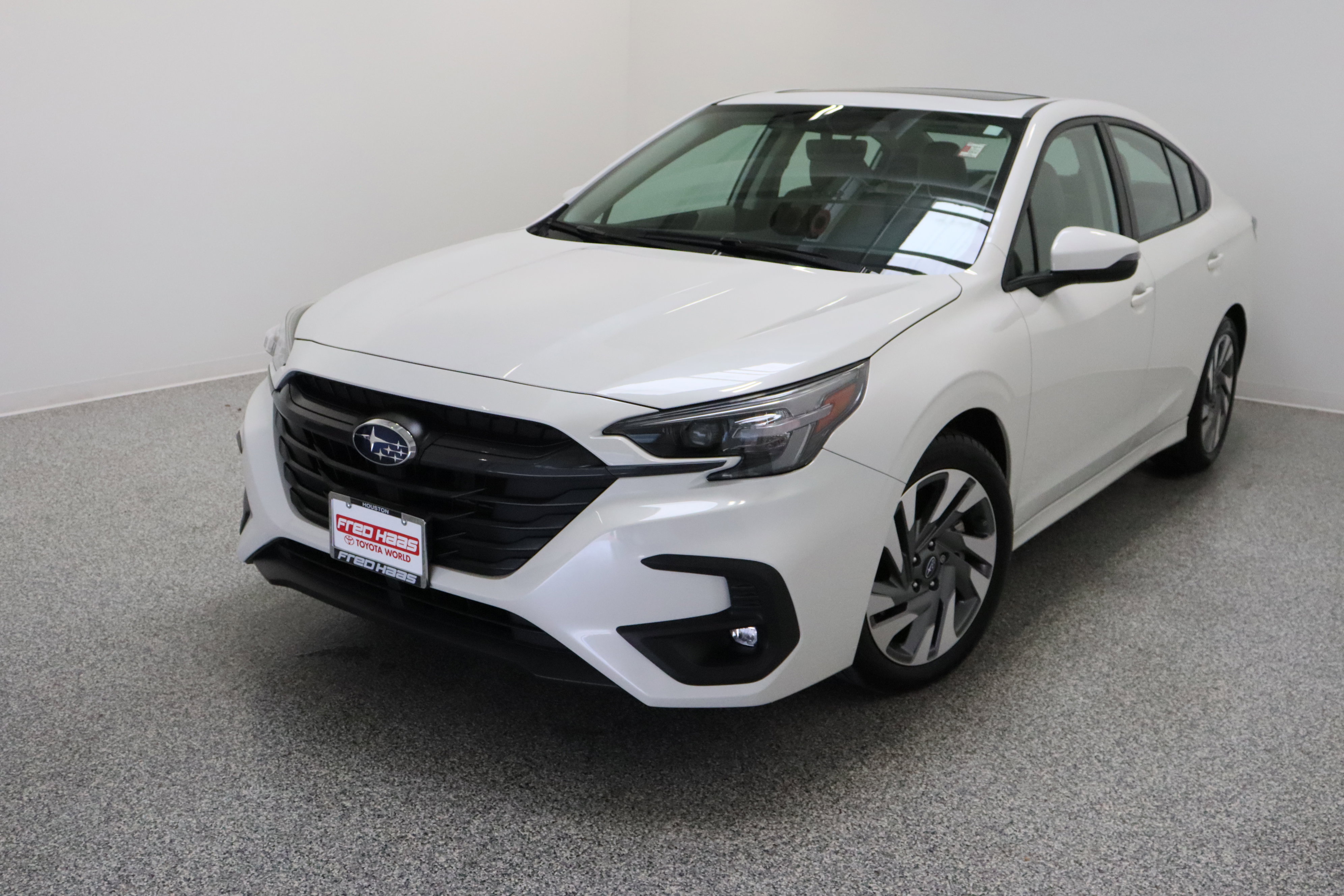 Used 2025 Subaru Legacy Limited AWD/4WD image 2