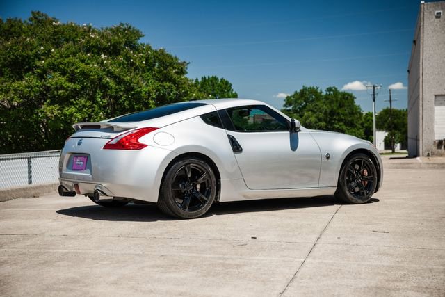 Used 2009 Nissan 370Z Touring w/ Sport Pkg image 7
