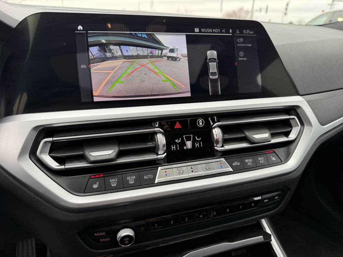 Used 2019 BMW 330i xDrive Sedan w/ Premium Package AWD/4WD image 39