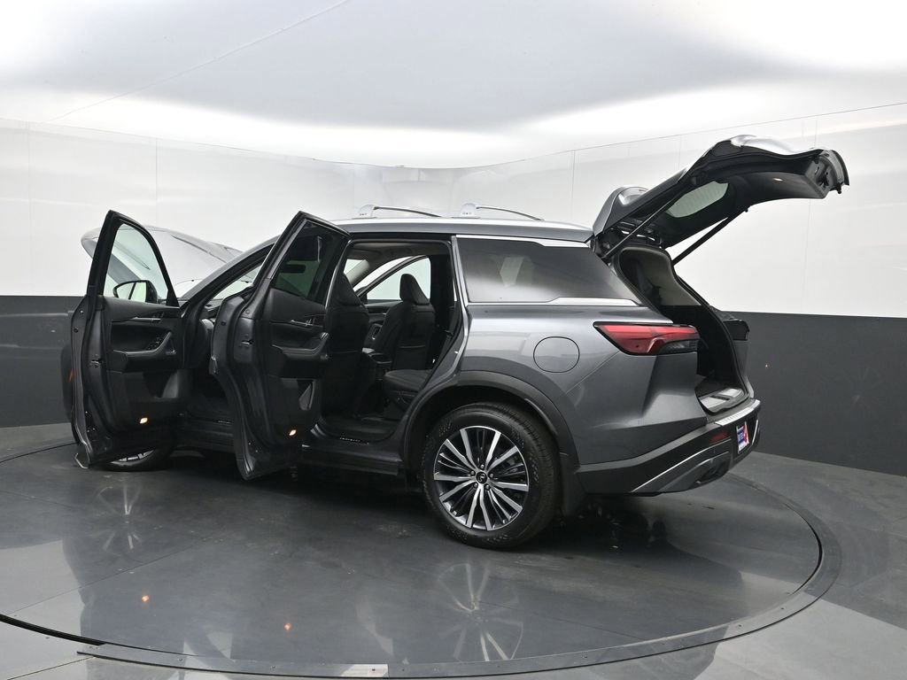 Used 2023 INFINITI QX60 Sensory w/ Cargo Package image 44