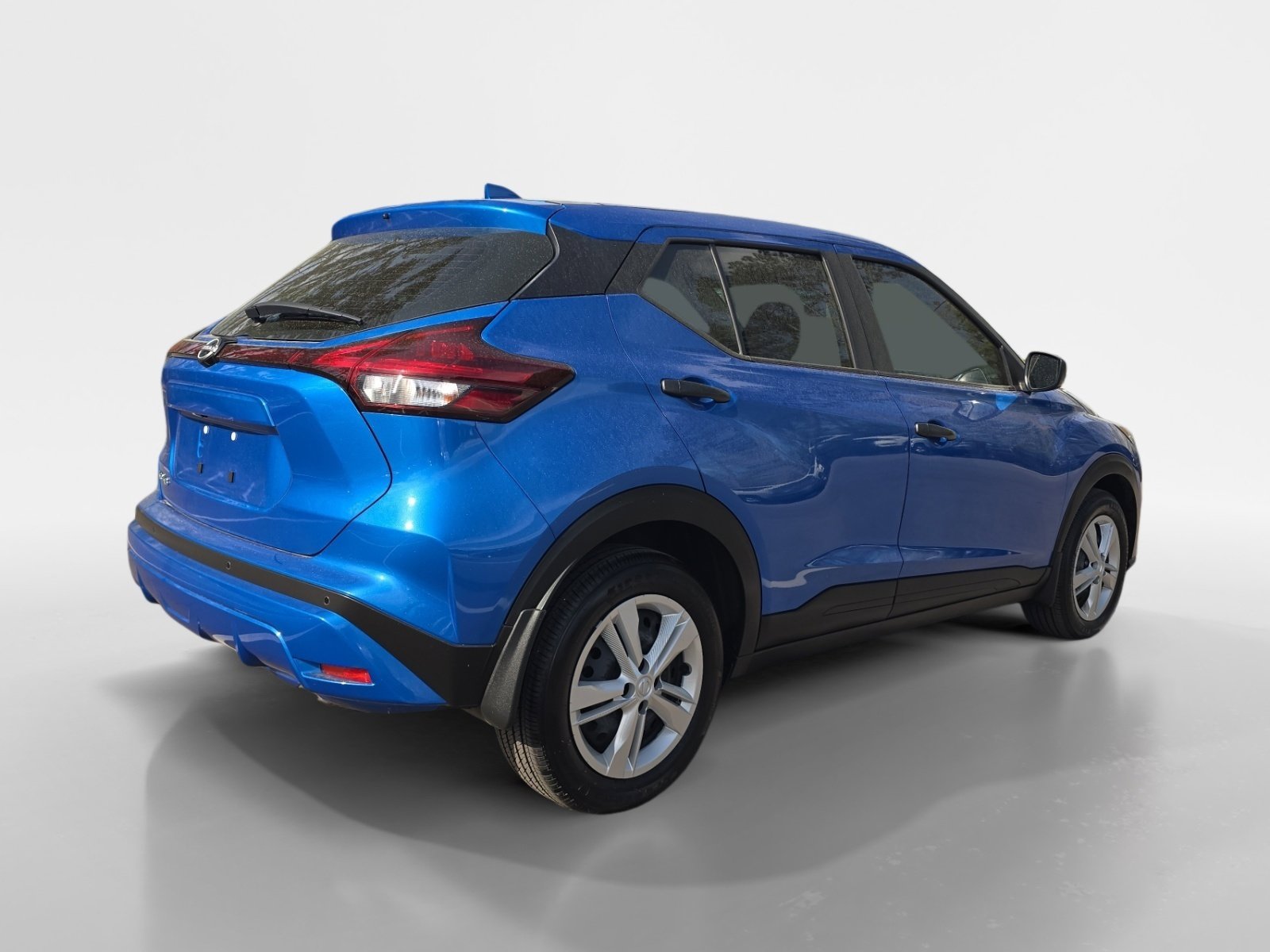 Used 2025 Nissan Kicks Play S image 5