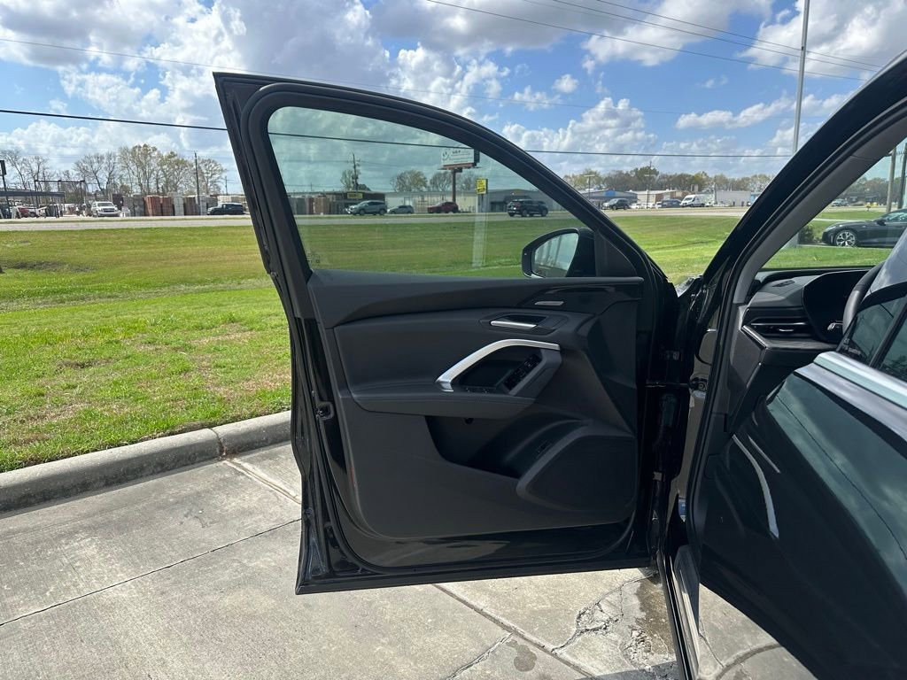 New 2025 Audi Q5 Premium Plus image 9