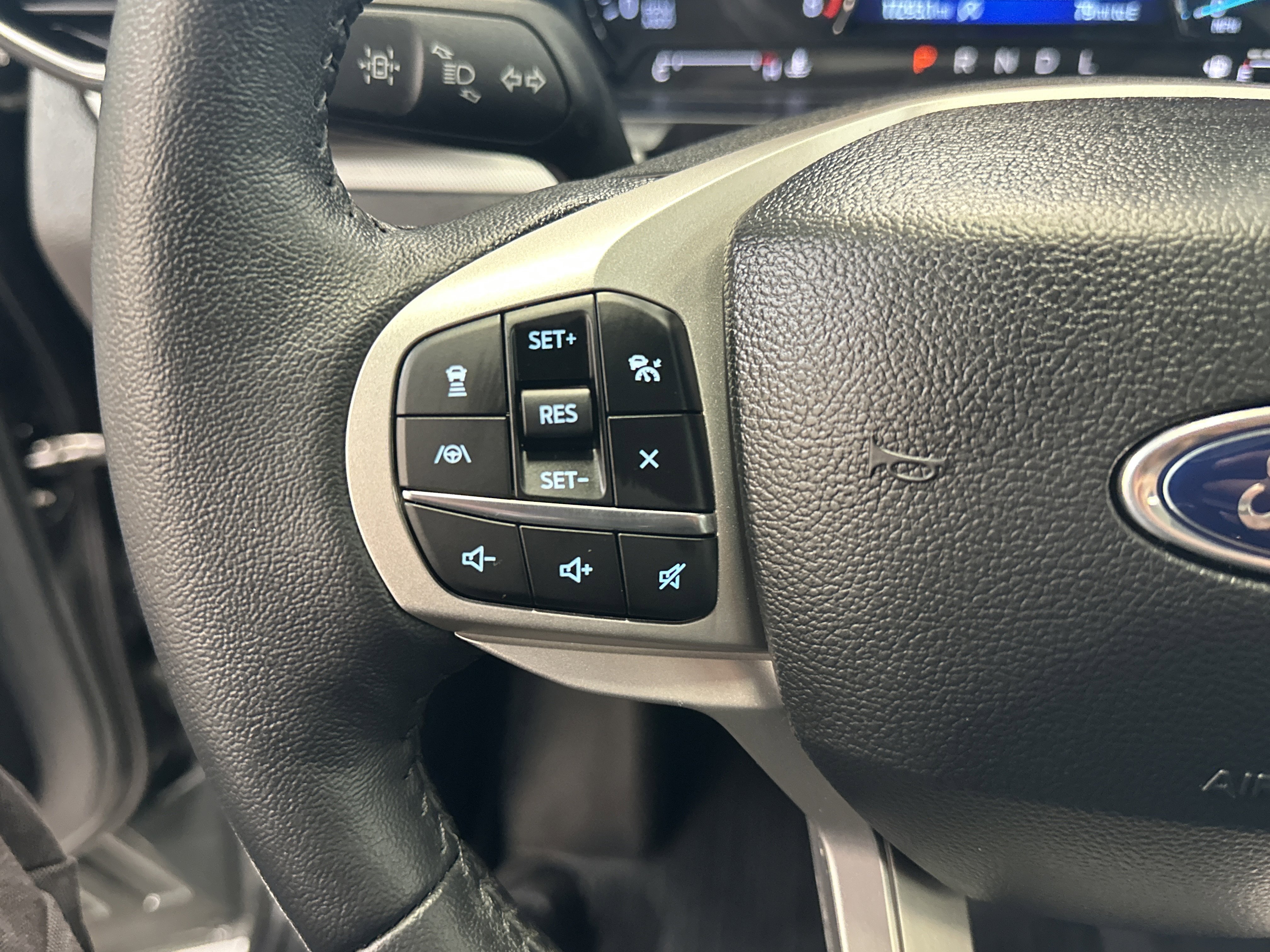 Used 2023 Ford Explorer XLT w/ Equipment Group 202A image 35