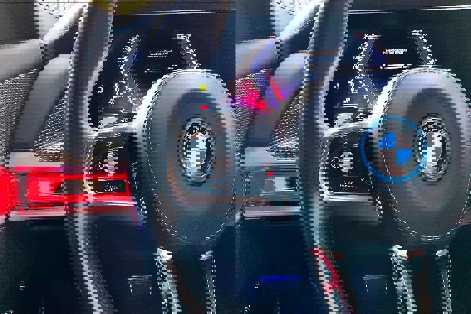 Used 2023 BMW i7 xDrive60 w/ Parking Assistance Package AWD/4WD image 23