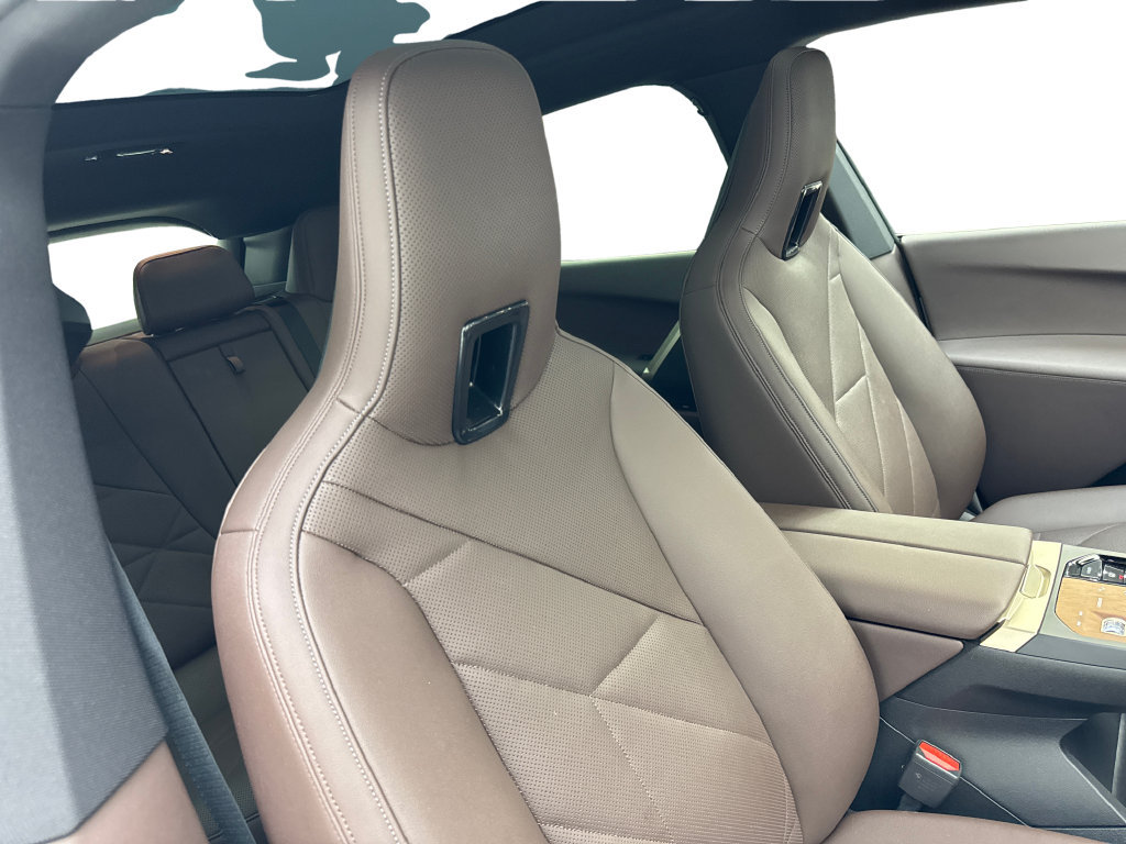 Used 2024 BMW iX xDrive50 w/ Premium Package AWD/4WD image 46