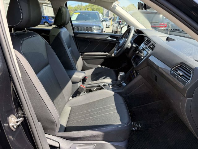 Used 2024 Volkswagen Tiguan Wolfsburg Edition AWD/4WD image 10