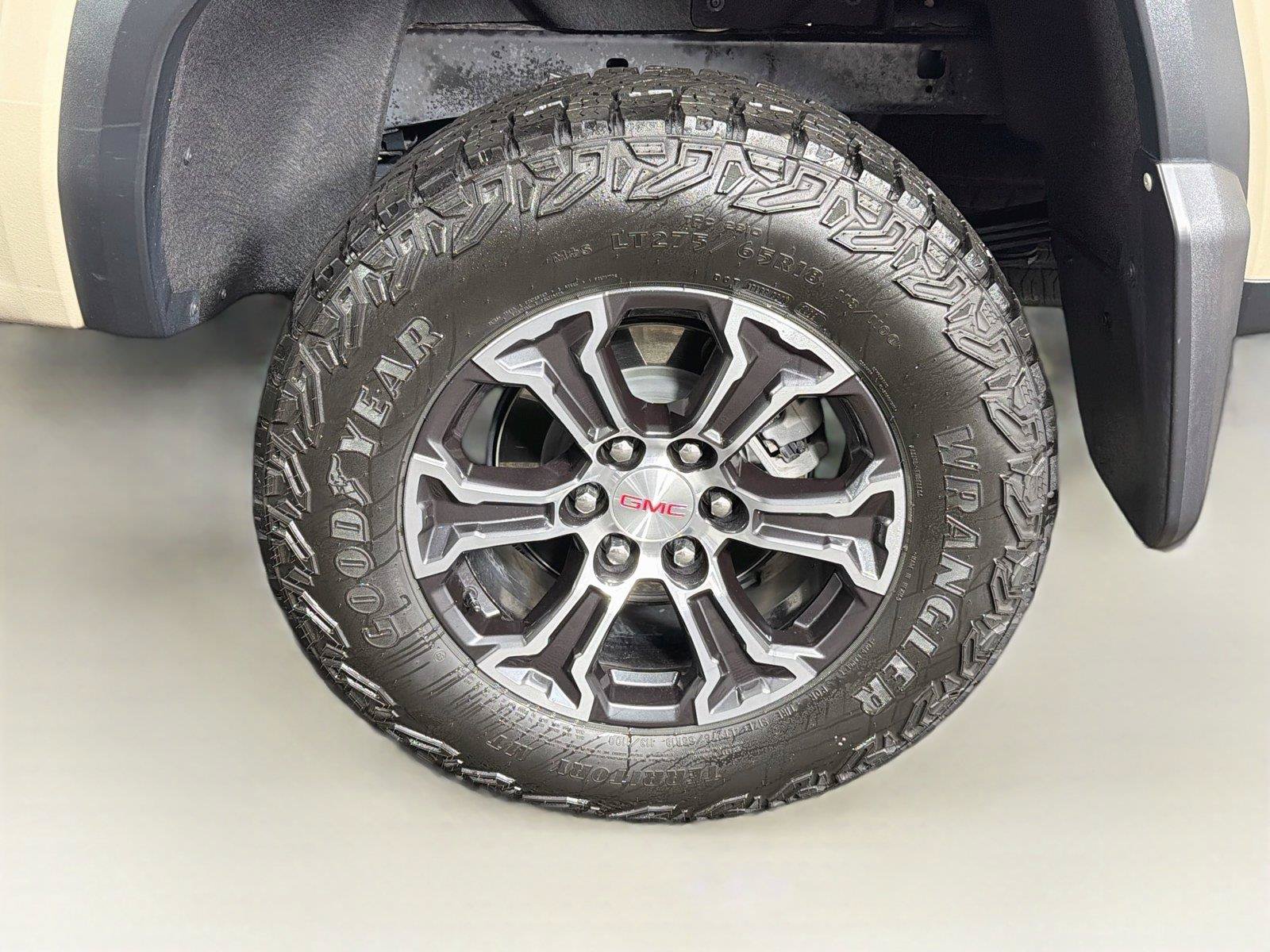 Used 2023 GMC Canyon AT4 w/ AT4 Premium Package AWD/4WD image 35