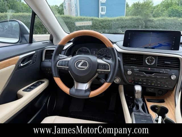Used 2022 Lexus RX 350L Premium w/ Premium Package AWD/4WD image 15