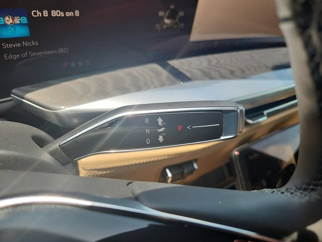 Certified 2025 Cadillac Escalade IQ Luxury 2 AWD/4WD image 14