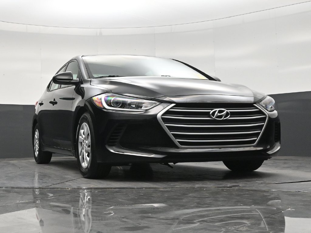 Used 2017 Hyundai Elantra SE FWD image 25