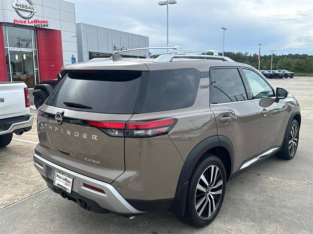 Certified 2025 Nissan Pathfinder Platinum w/ Cargo Package FWD image 7