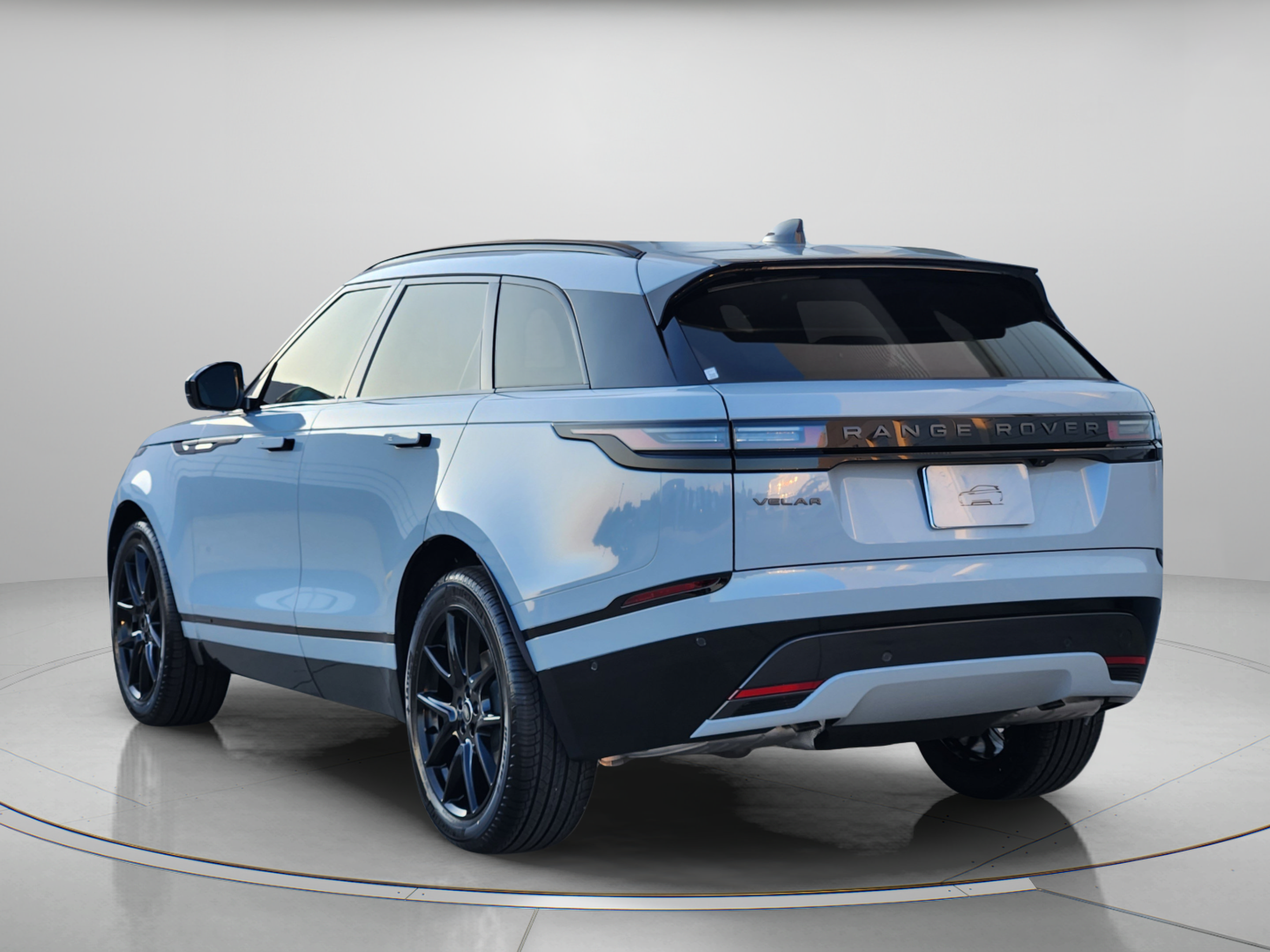 New 2026 Land Rover Range Rover Velar Belgravia AWD/4WD image 3