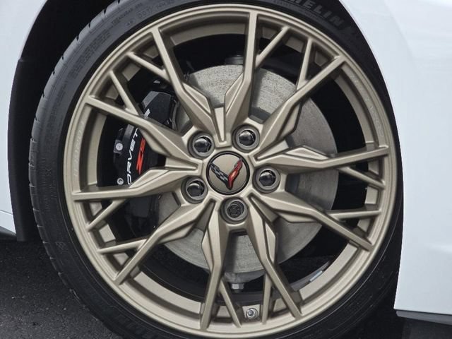 Used 2024 Chevrolet Corvette Stingray Premium Cpe w/ Z51 Performance Package RWD image 14