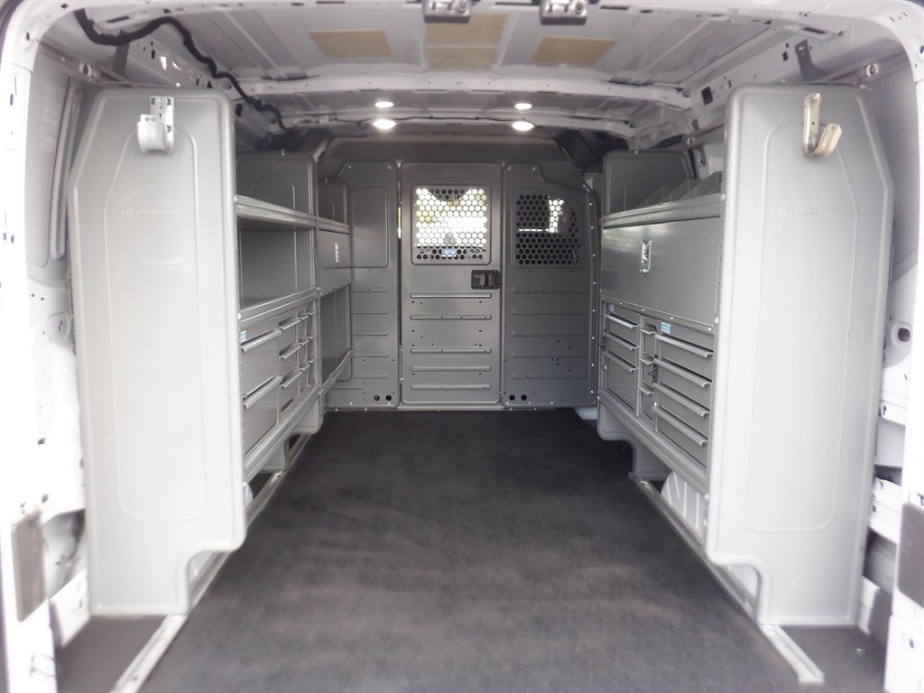 Used 2022 Ford Transit 150 Low Roof RWD image 5