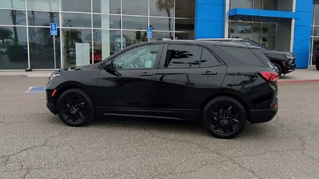 Certified 2024 Chevrolet Equinox LS w/ Midnight Edition image 5