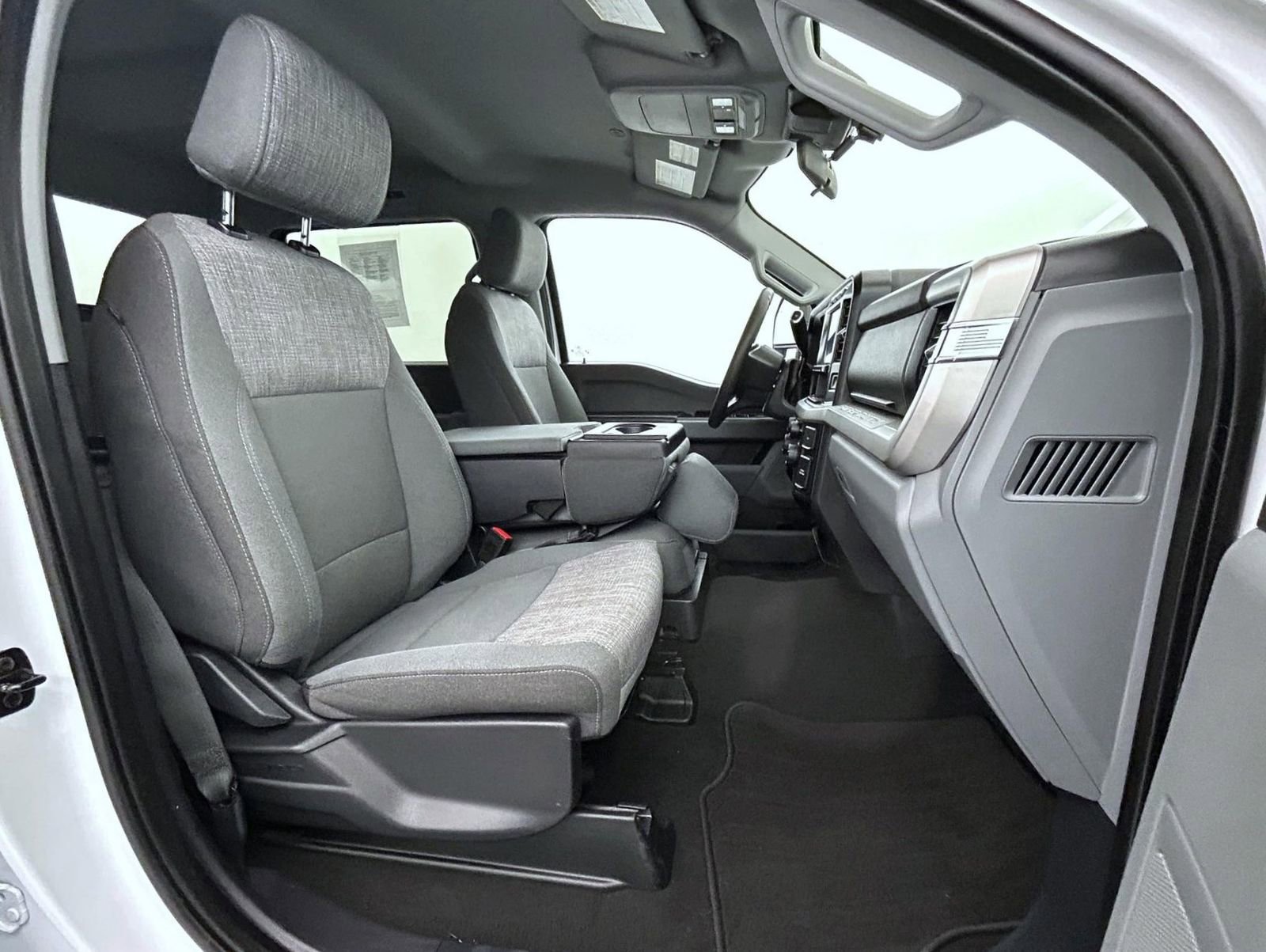 Used 2024 Ford F250 XLT image 15