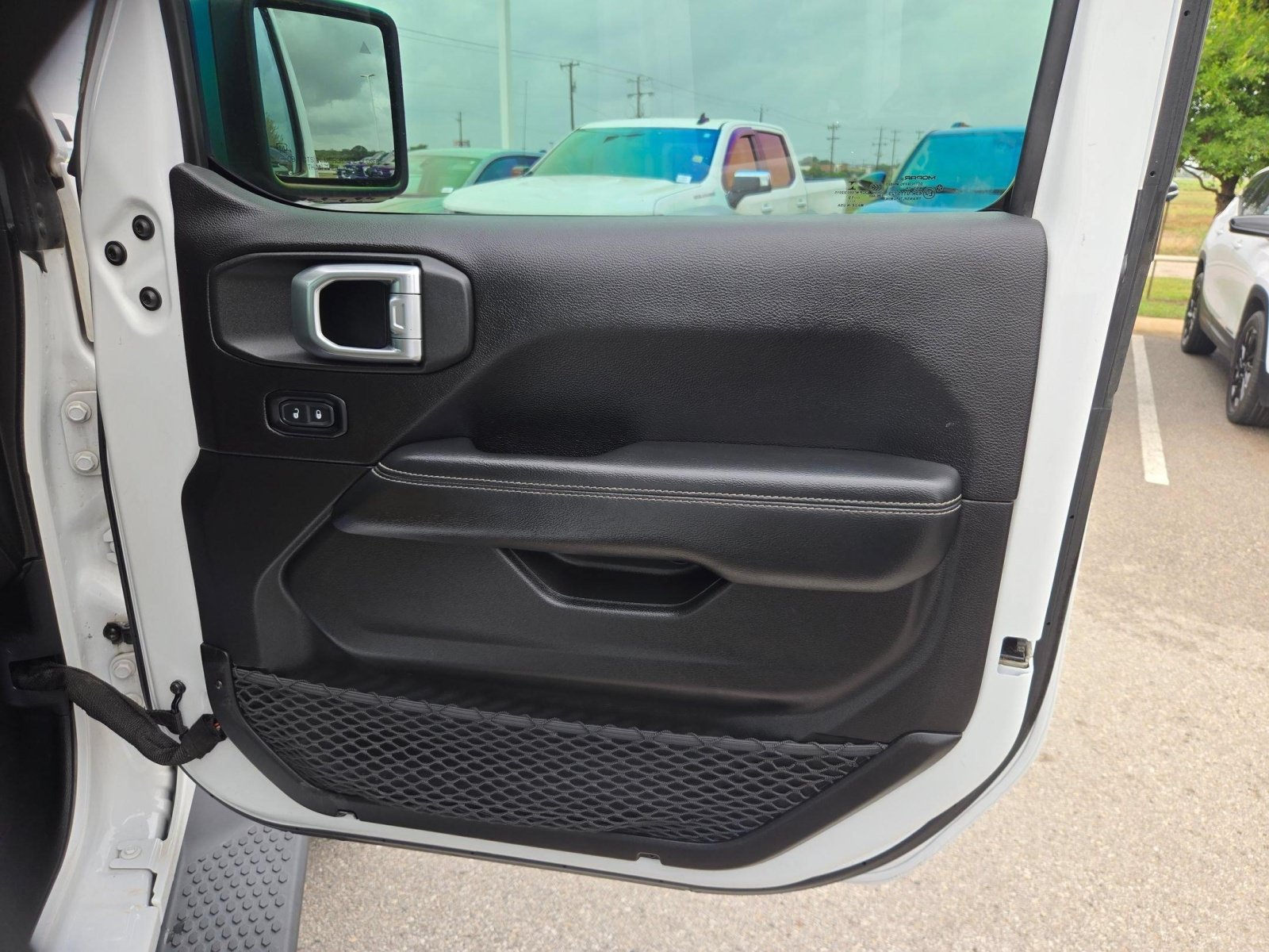 Used 2019 Jeep Wrangler Unlimited Rubicon AWD/4WD image 26
