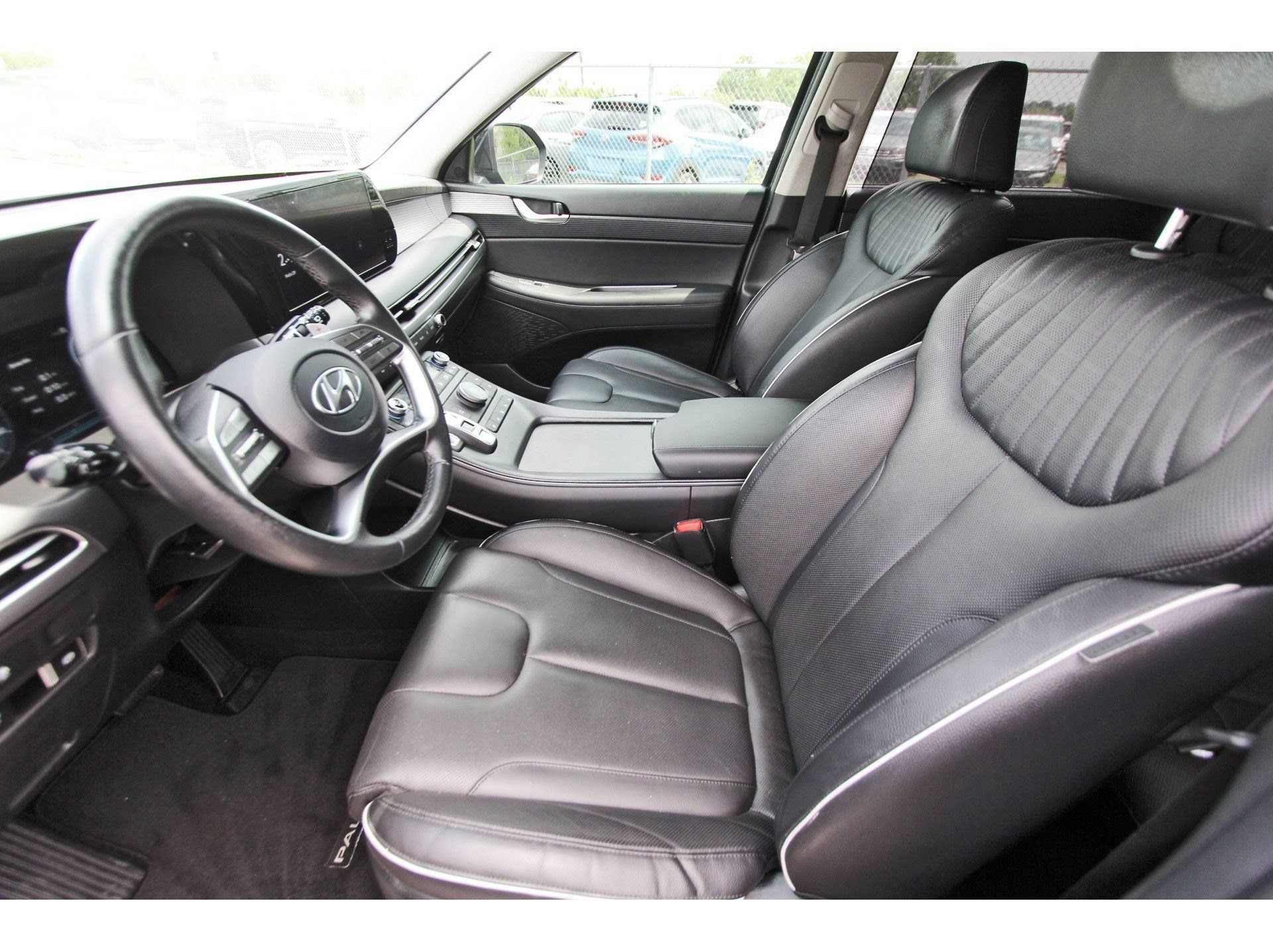 Used 2023 Hyundai Palisade Limited FWD image 16