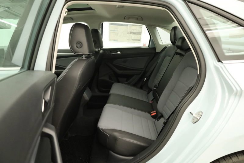 New 2026 Volkswagen Jetta SE image 33