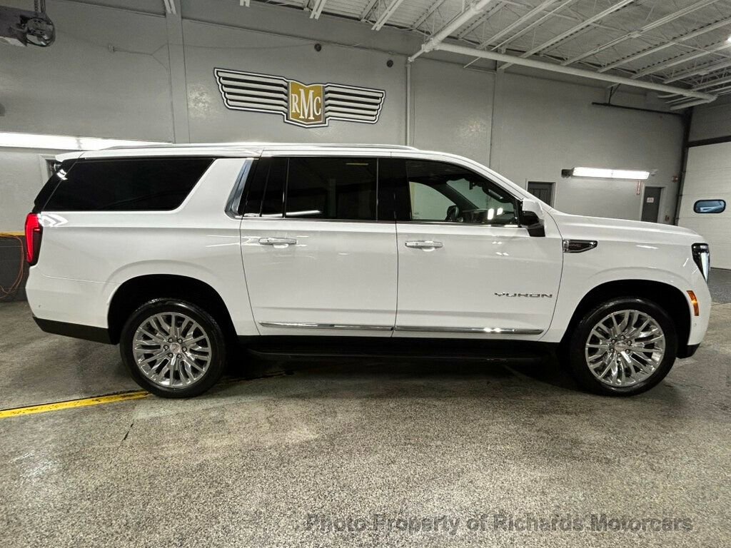 Used 2025 GMC Yukon XL Elevation AWD/4WD image 2