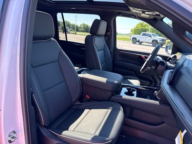 New 2026 Chevrolet Suburban Premier w/ Sun And Tow Package AWD/4WD image 34