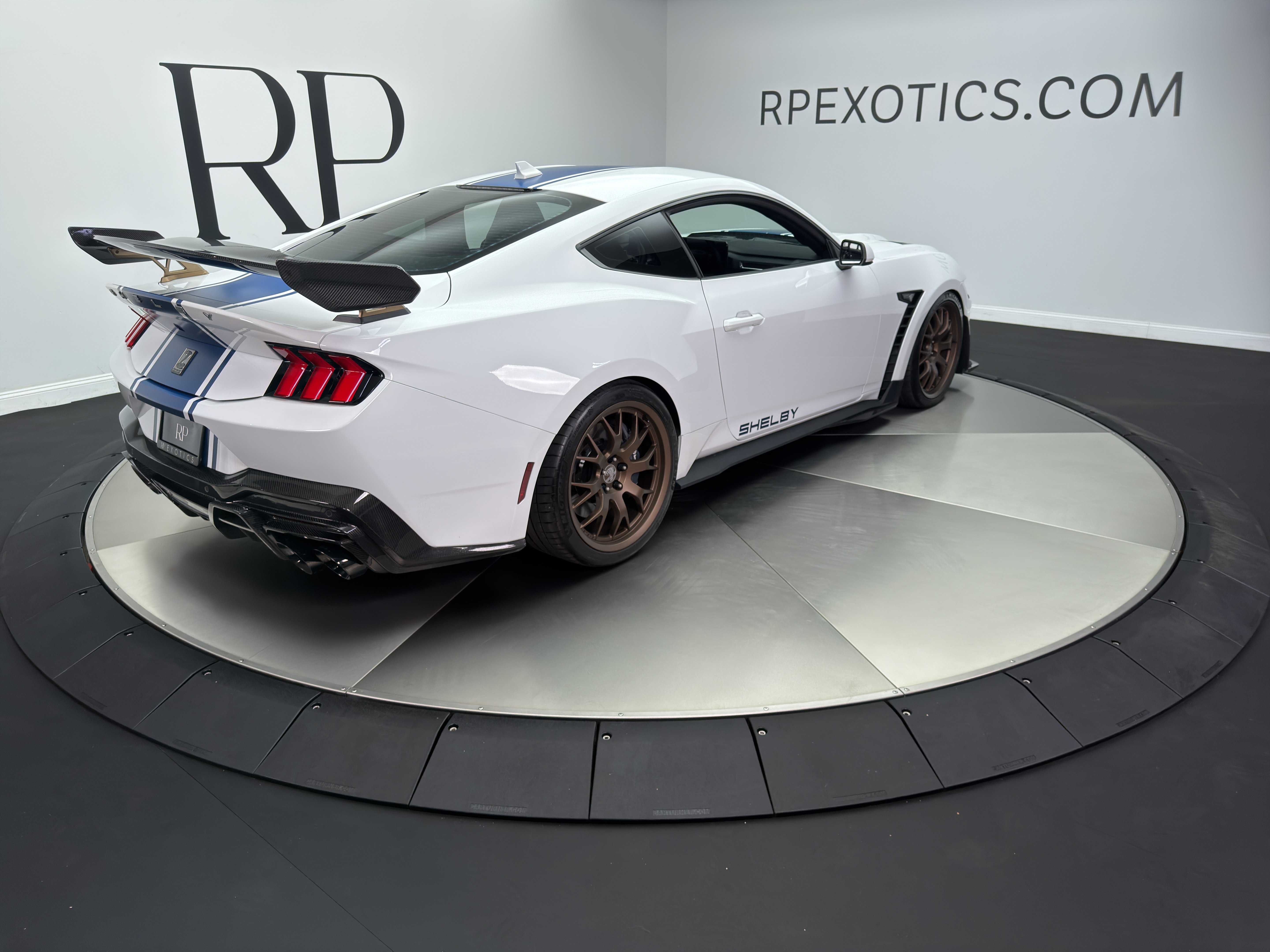 Used 2024 Ford Mustang GT Premium w/ GT Performance Package RWD image 6